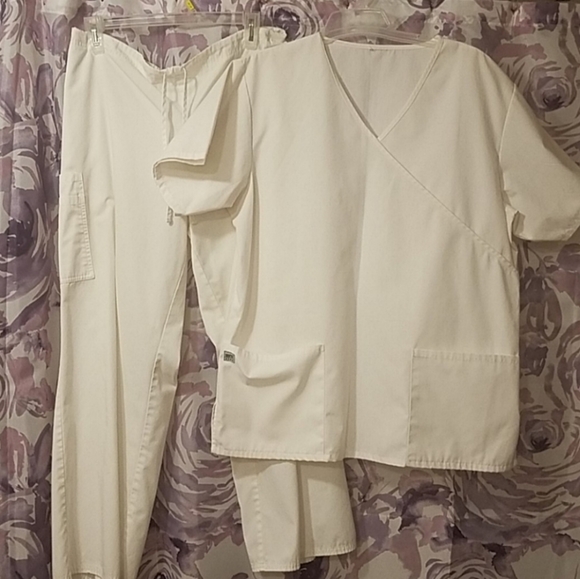 Smart Scrubs Tops - Scrub Set